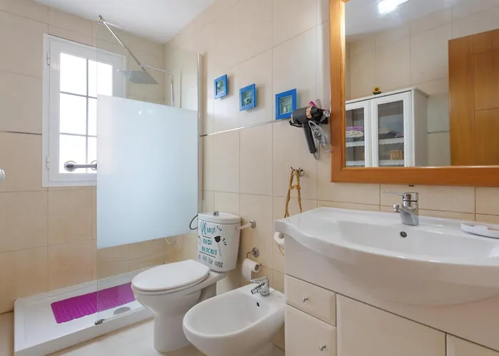 Vv Manorosa Apartment